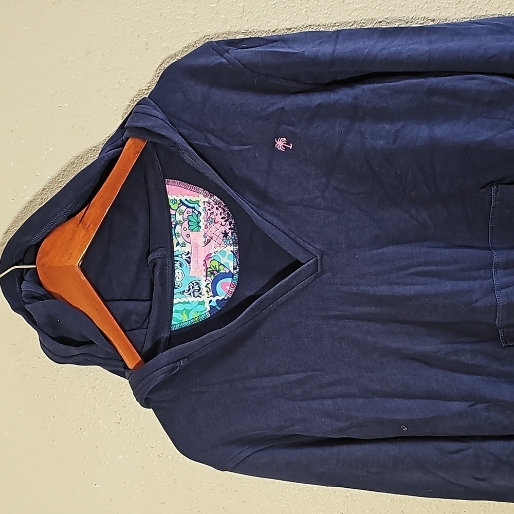 Lilly Pulitzer Hoodie. - Picture 2 of 7